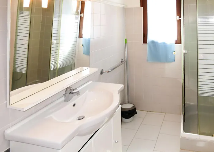 Posidonie Bodri - Pigna By Interhome *